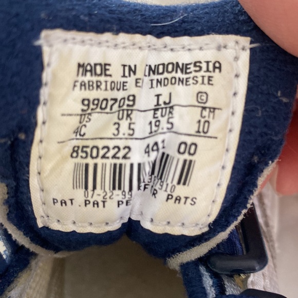 Nike Baby Velcro Sneakers  Sz 4c - Picture 9 of 10